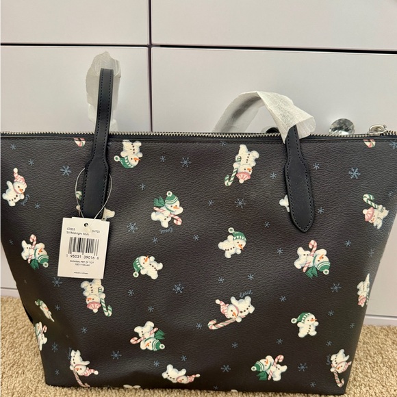 Coach purse☃️ Printed coated canvas and smooth leather snowman tote bag - Picture 2 of 12